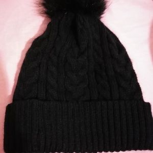 Women pom pom winter hat